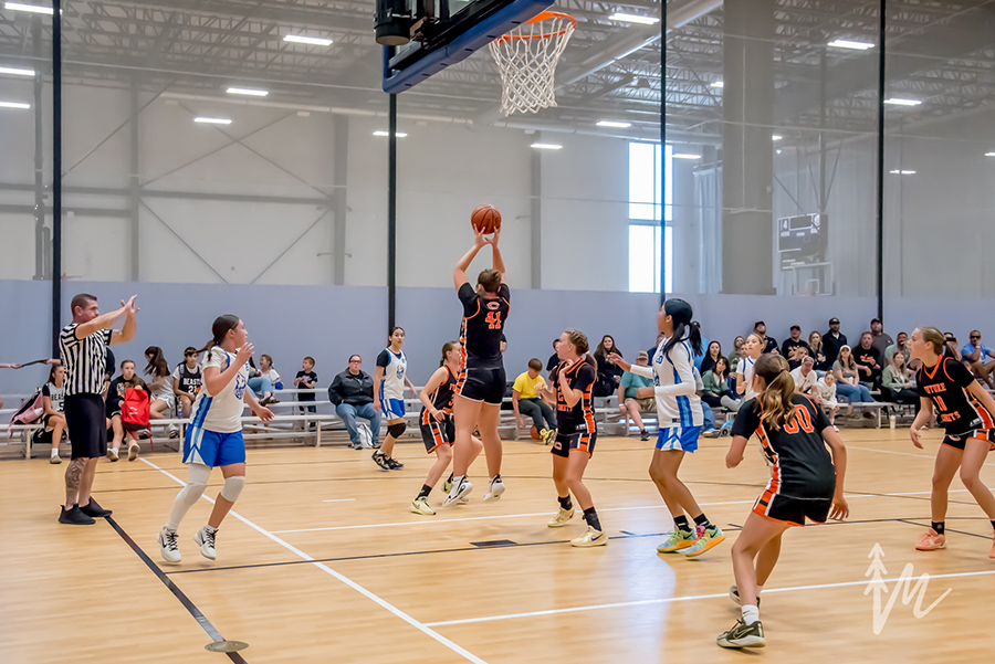 05-10-25_Basketball_MD1_6342