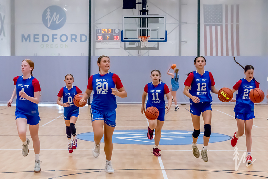 05-10-25_Basketball_MD1_7120